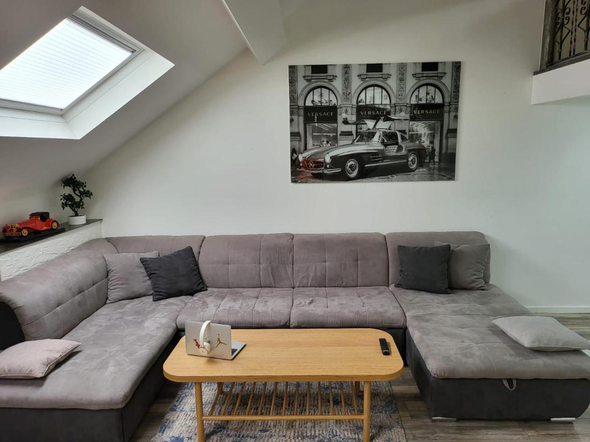Duplex Elegant Situe A 1Min De La Gare Du Nord Apartment Брюксел Екстериор снимка