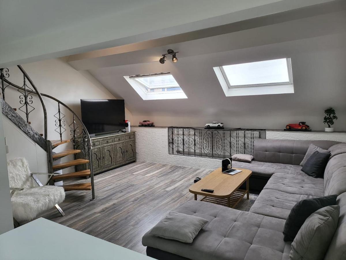 Duplex Elegant Situe A 1Min De La Gare Du Nord Apartment Брюксел Екстериор снимка